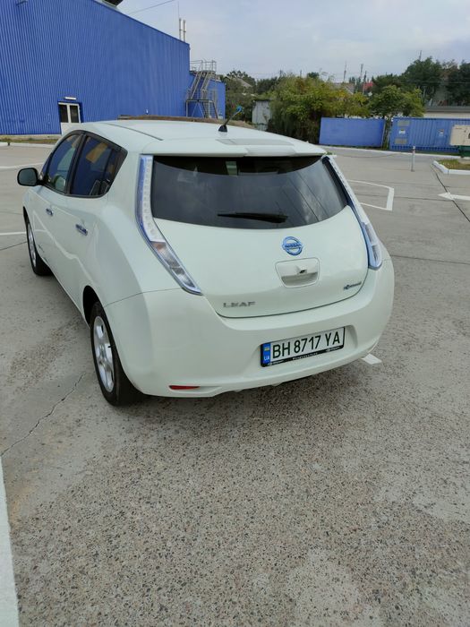 Nissan leaf 2012