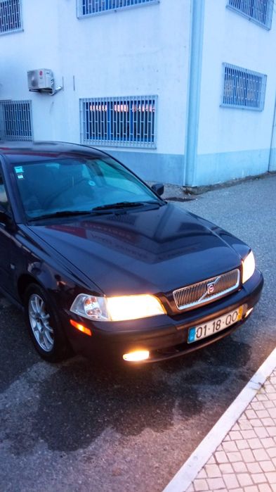 Vendo volvo v40 ano 2000