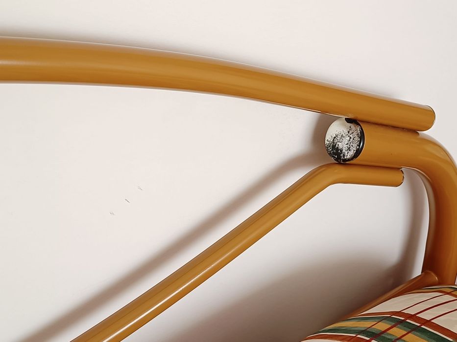 Cama de casal de ferro