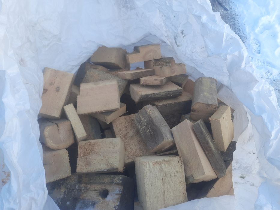 Sprzedam drewno opalowe suche z rozbiorki stodol