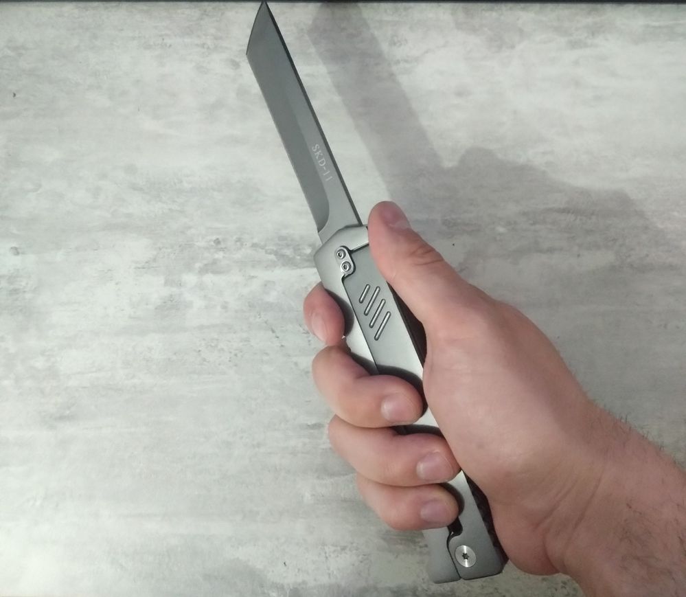 Гравітаційний ніж (Японська сталь SKD11)