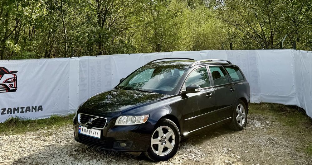 Volvo V50 1.6D > Klima > 2009 > Lift > Alufelgi > Zadbane > Zamiana