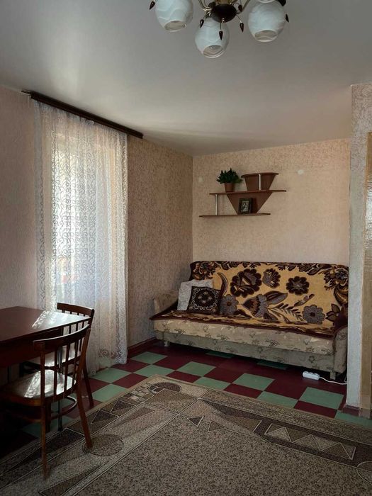 Продам 1 к квартиру на ж\м Левобережный -3     Караван