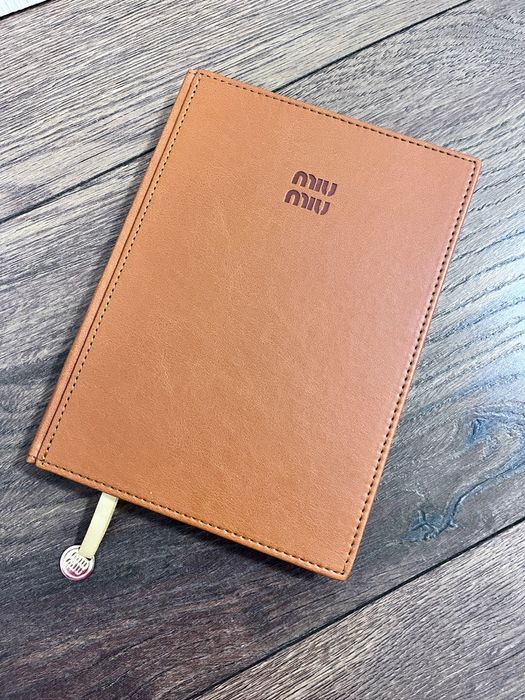 Блокнот Миу.