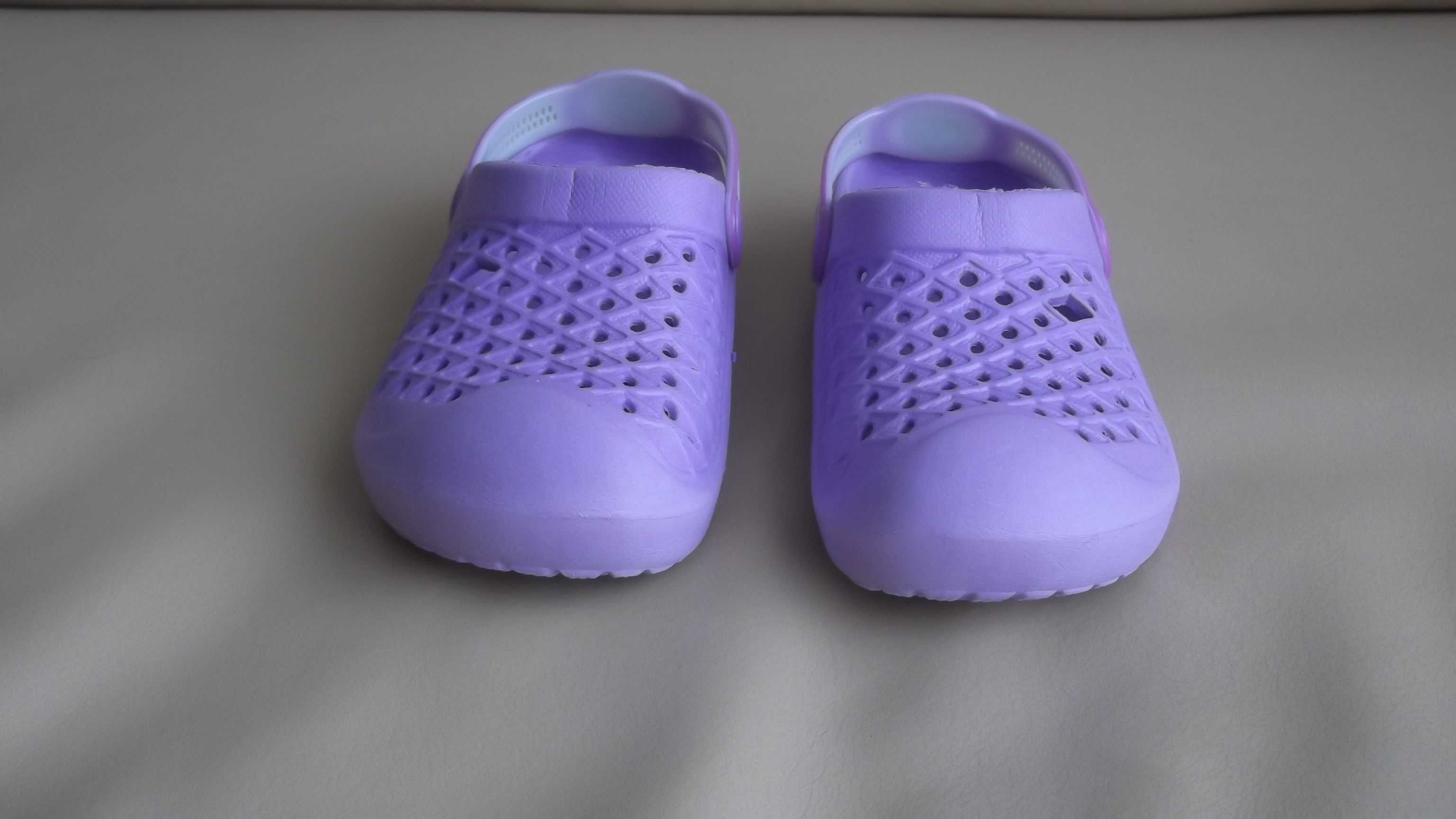 crocs de menina cor lilas