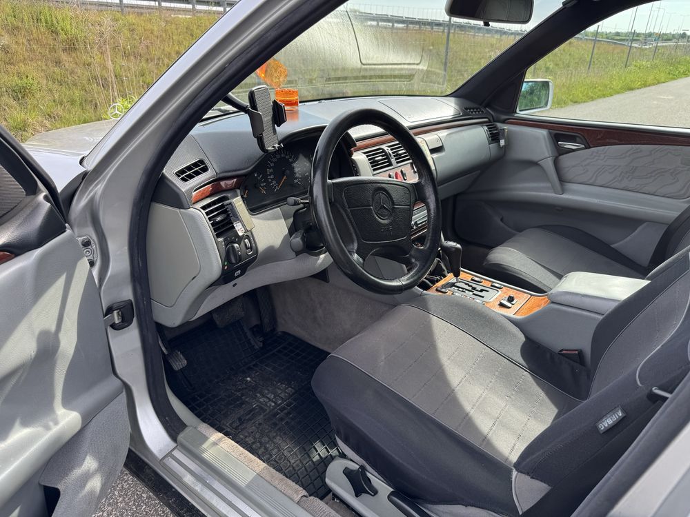 Mercedes E300 Zapraszam