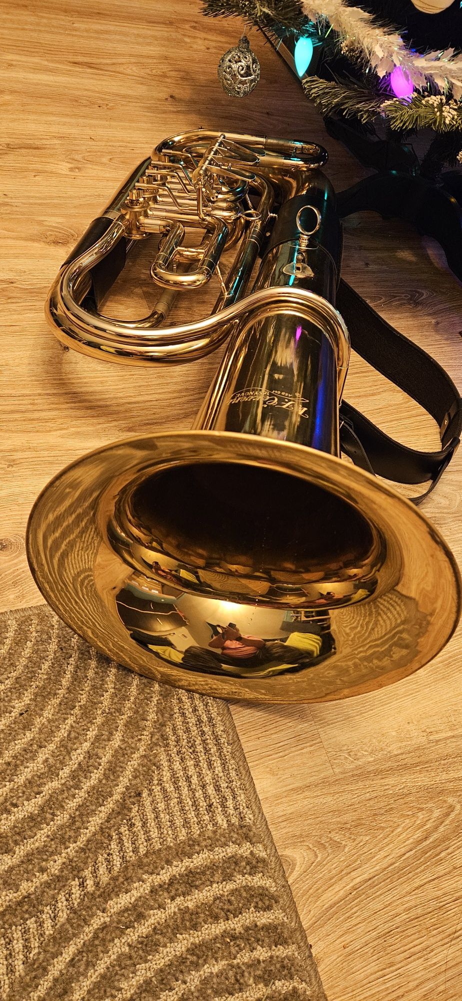 Tuba Cerveny AEB-641