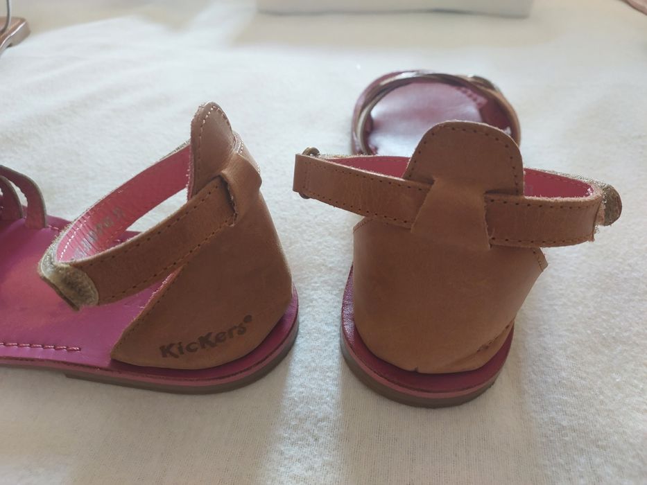 Sandálias Pele "KicKers", T 33
