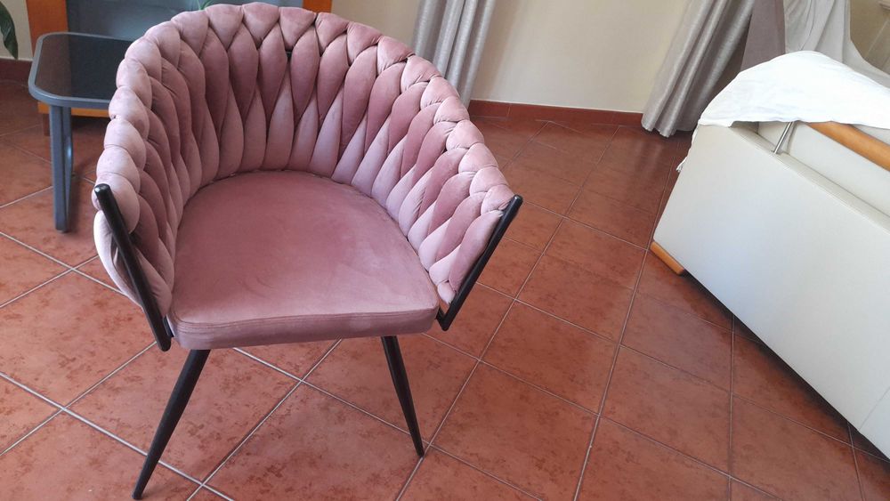 Poltrona de veludo - NOVA -  para sala de estar
