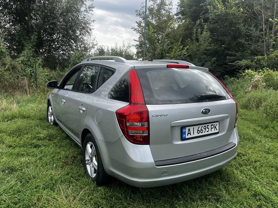 Продам автомобіль КІА сід