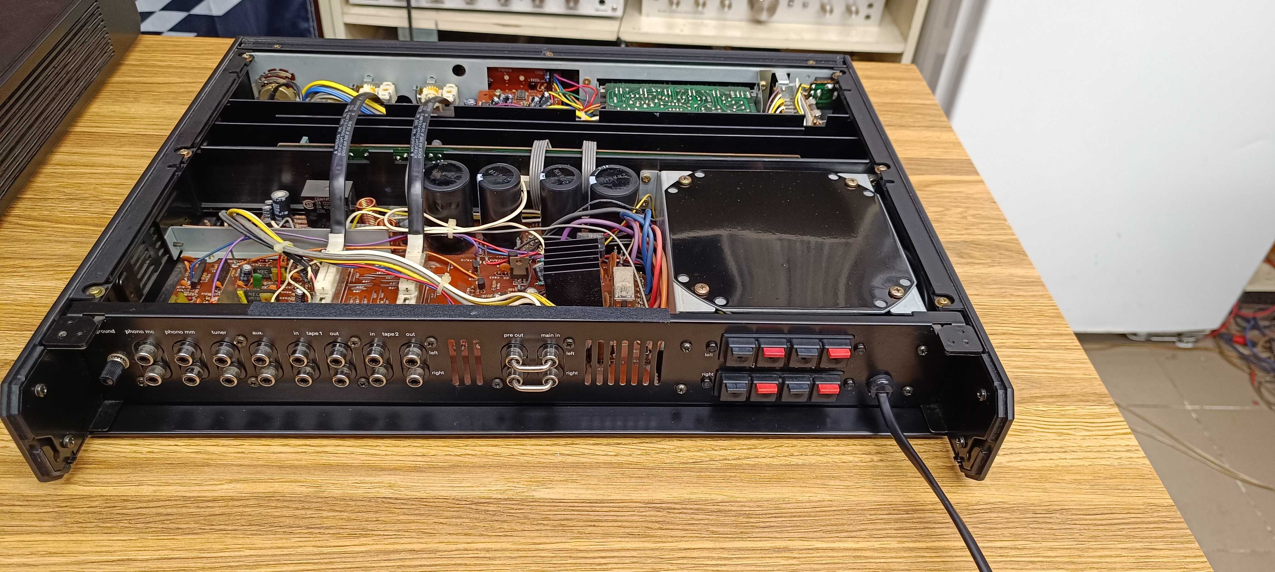 Усилитель  Braun A2 ( звук ! )