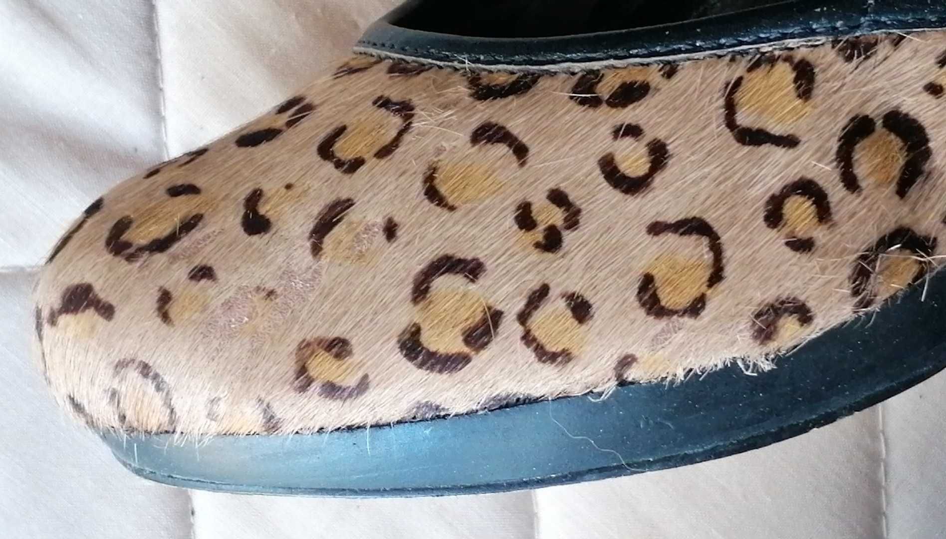Sapato Tacão Alto - padrão Leopardo