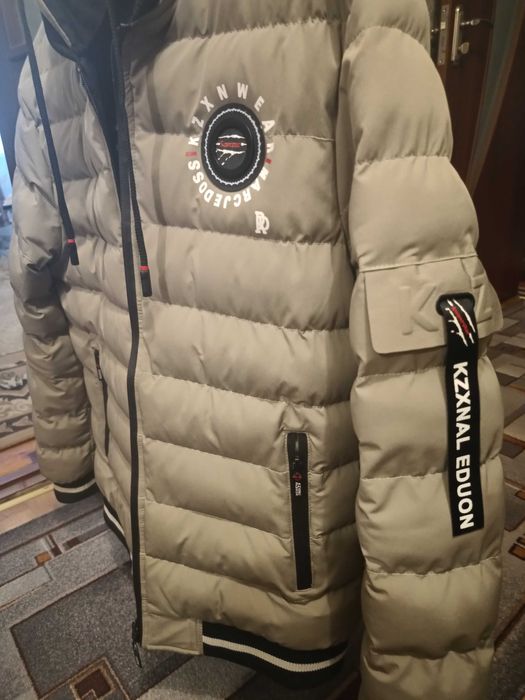 Продам чоловічу крутезну двохсторонню куртку