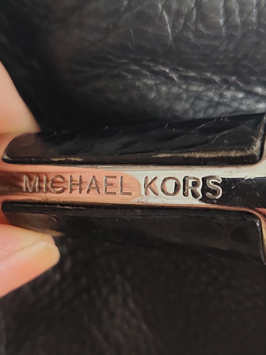 Michael Kors torebka ze skory naturalnej czarna