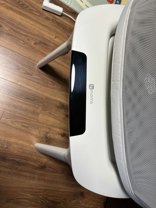 Уколисуючий центр 4moms MamaRoo