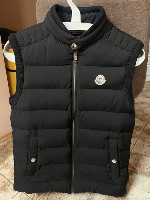 Чоловічий желет Moncler розмір S