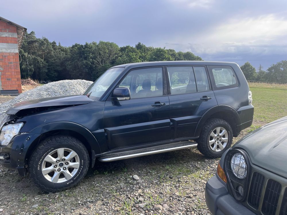 Mitsubishi pajero