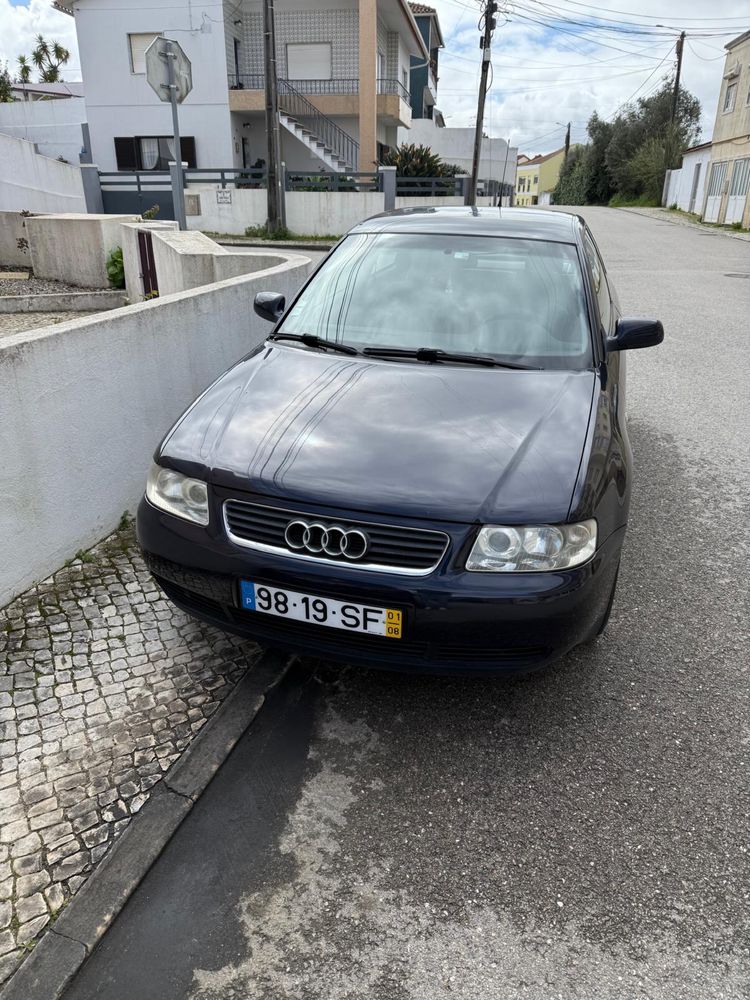 Audi A3 de 3 portas 130cv,  caixa de 6 velocidades