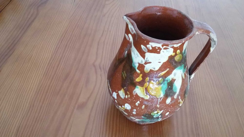 Jarro antigo  de barro pintado artesanal