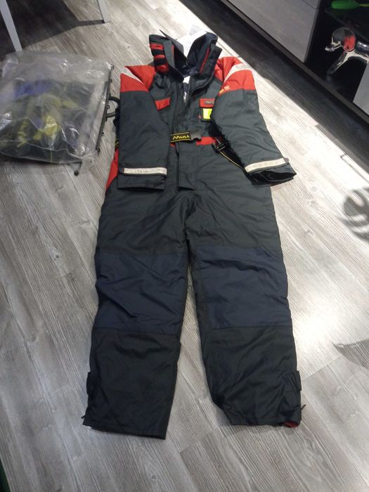 Kombinezon wypornościowy Mullion