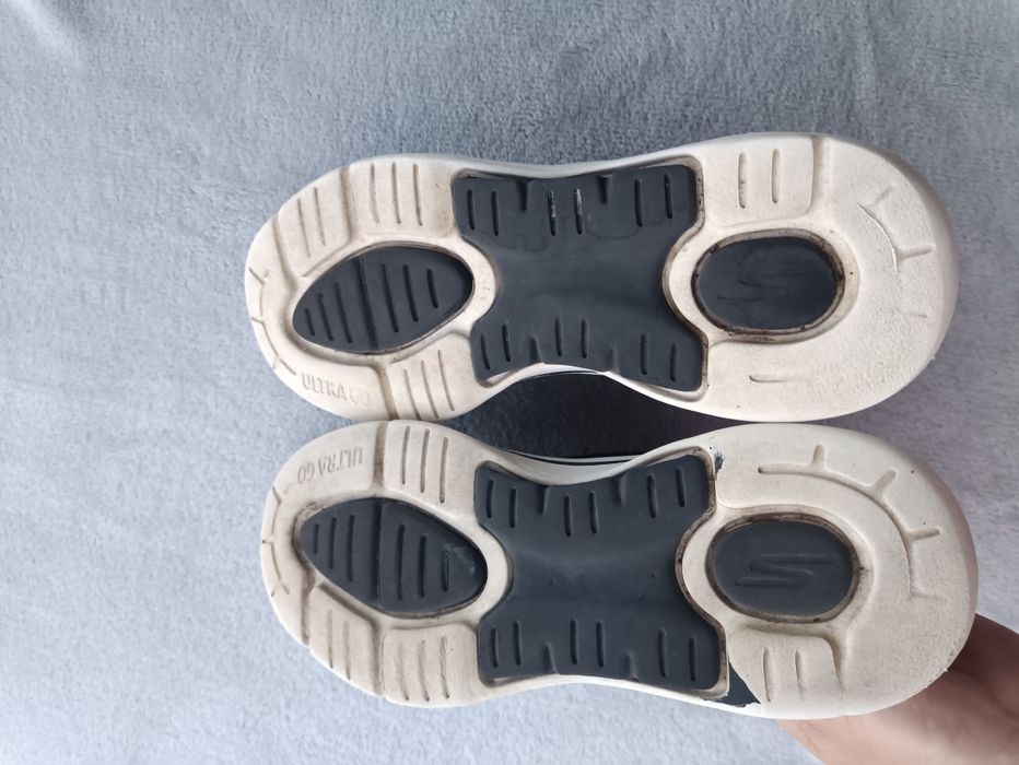 Женские кроссовки Skechers р39