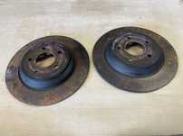 FORD FOCUS MK4 LIFT 1.5 ECOBLUE TARCZE HAMULCOWE TYŁ KOMPLET 2A315