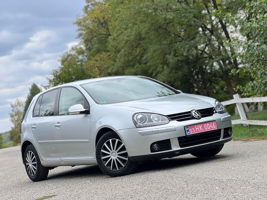 Volkswagen Golf R line