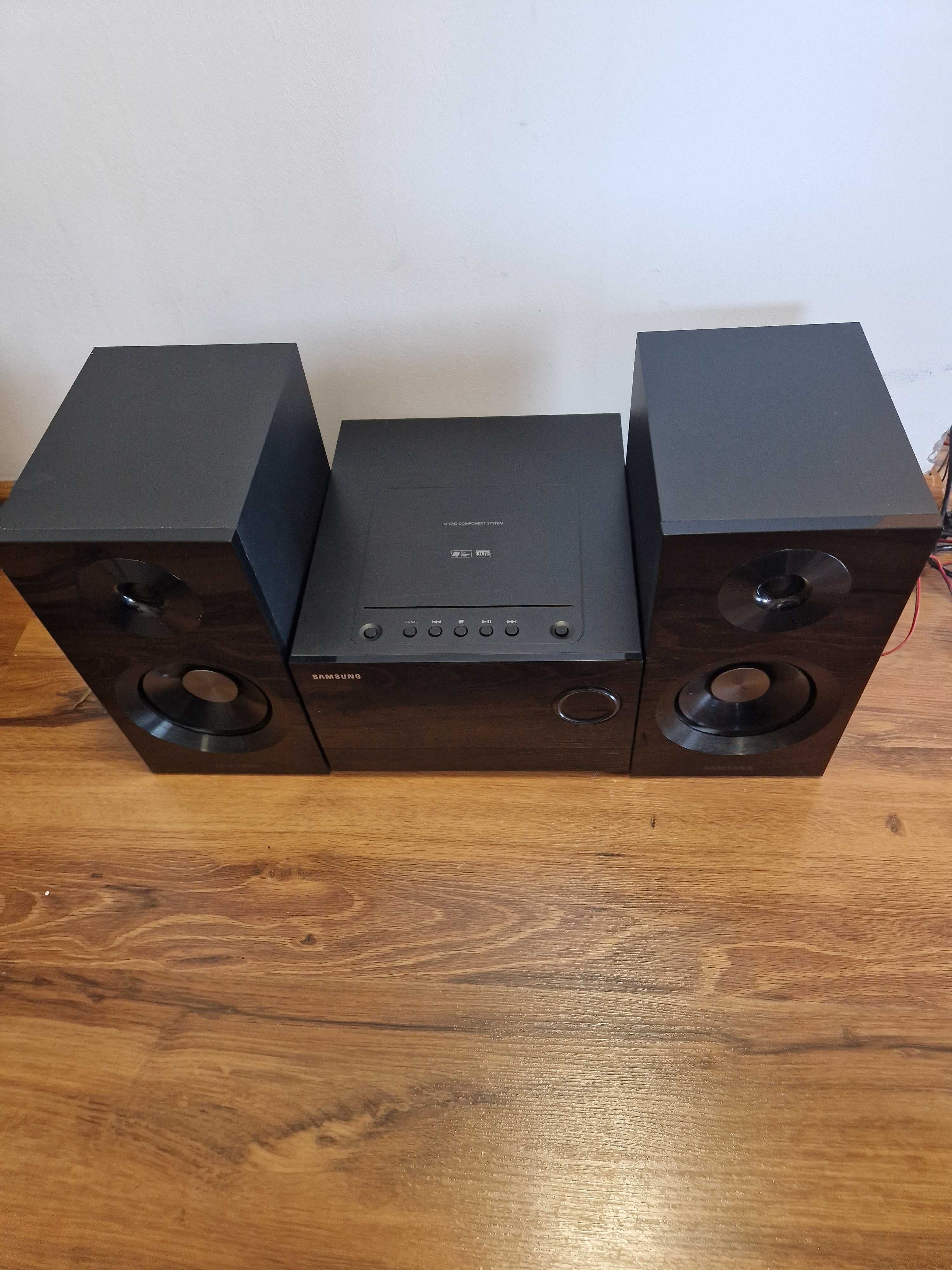 Wieża Samsung MMC330