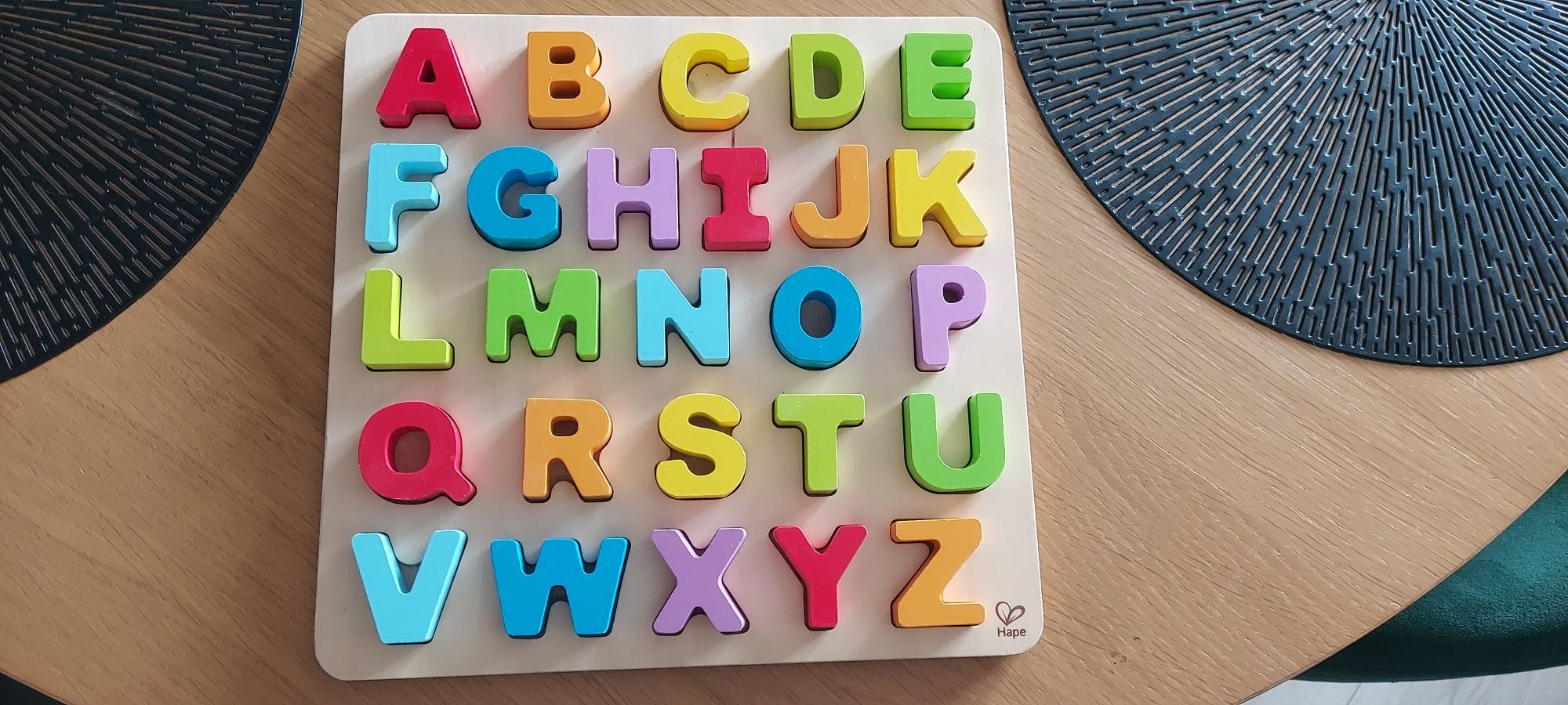 Puzzle drewniane litery duże alfabet Hape
