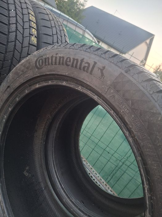 2x opony zimowe 235/45r17 Continental