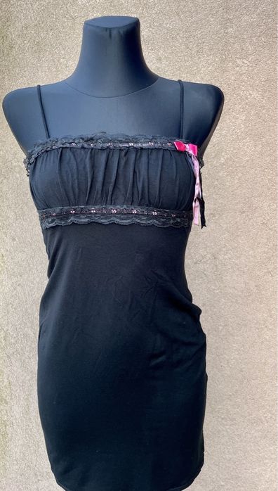 Mała czarna sukienka na lato desperado