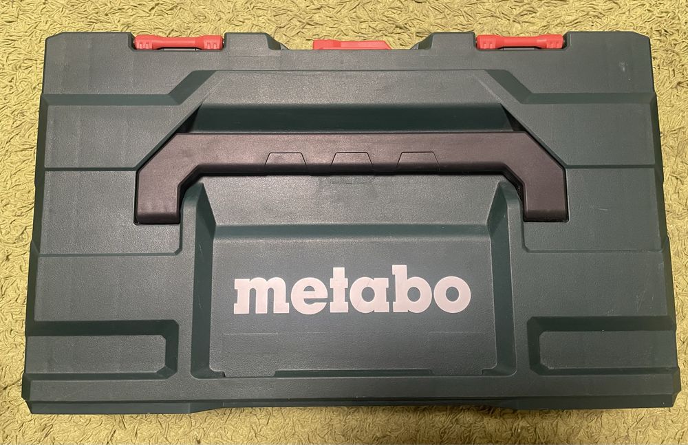 Перфоратор Metabo KHE 2660 Quick