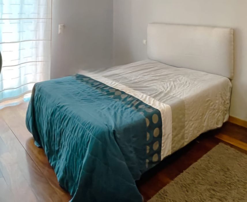 Cama de Casal como nova