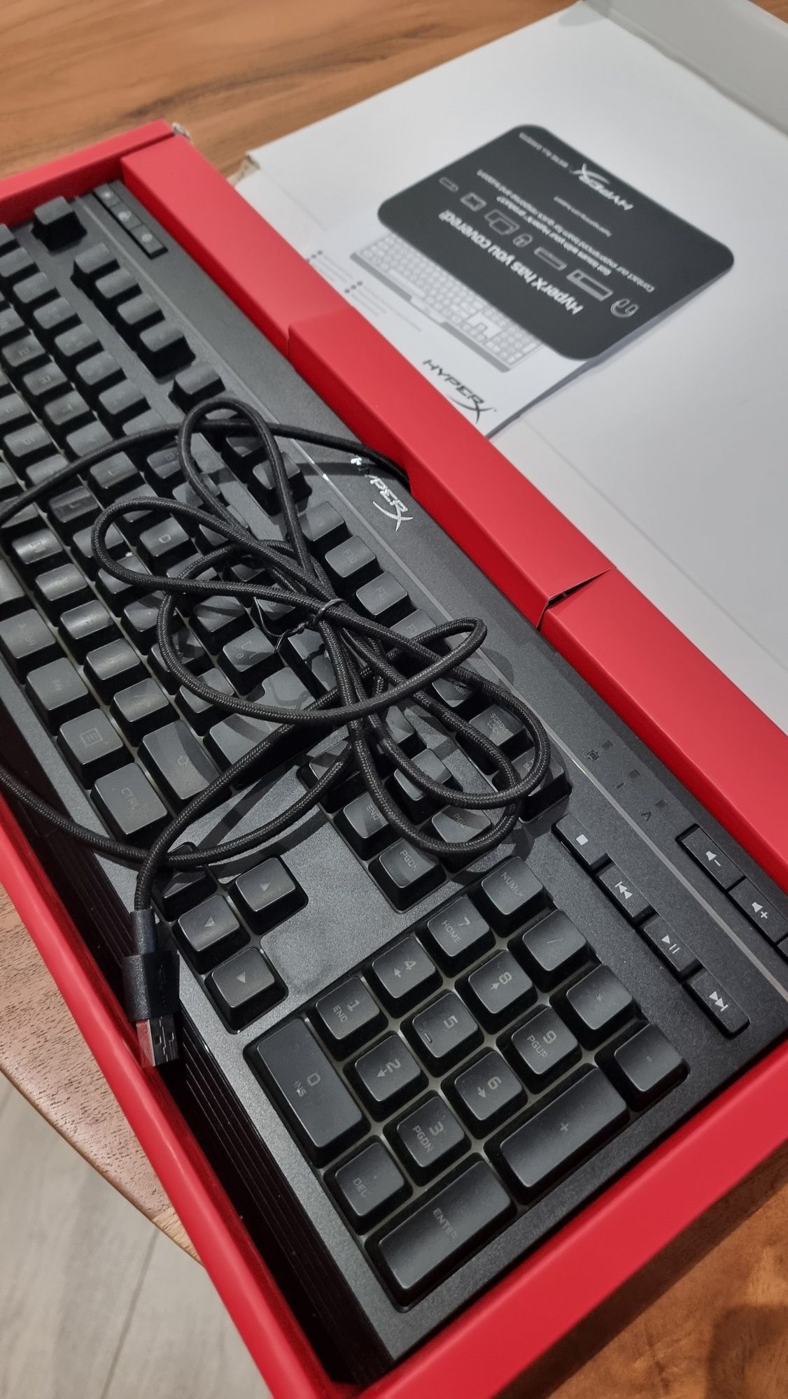 Teclado Hyperx alloy core RGB