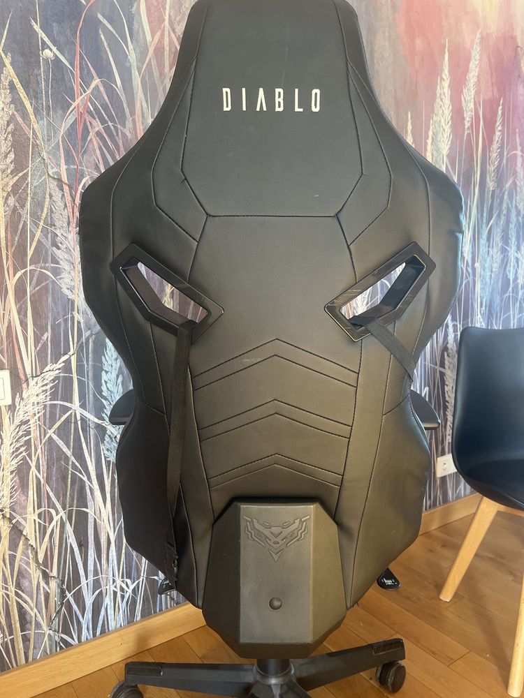 Fotel gamingiwy DIABLO X FIGHTER