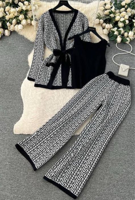 Новий костюм трійка жіночий