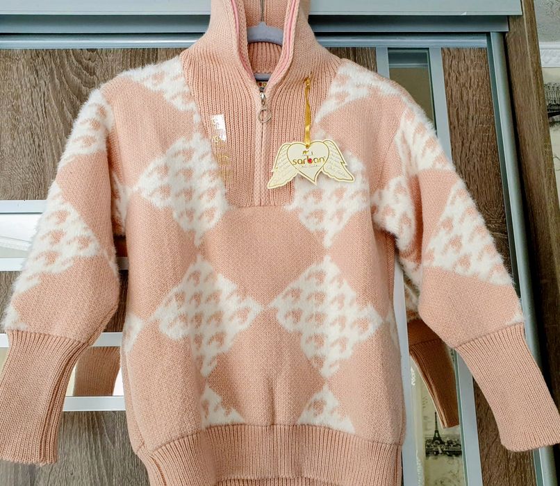 Новий[з біркою] дитячий светр Sarlan (Туреччина)
Абсолютно новий, з