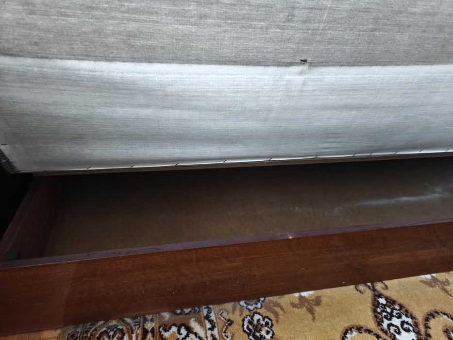 Oddam wersalkę. ZA DARMO.