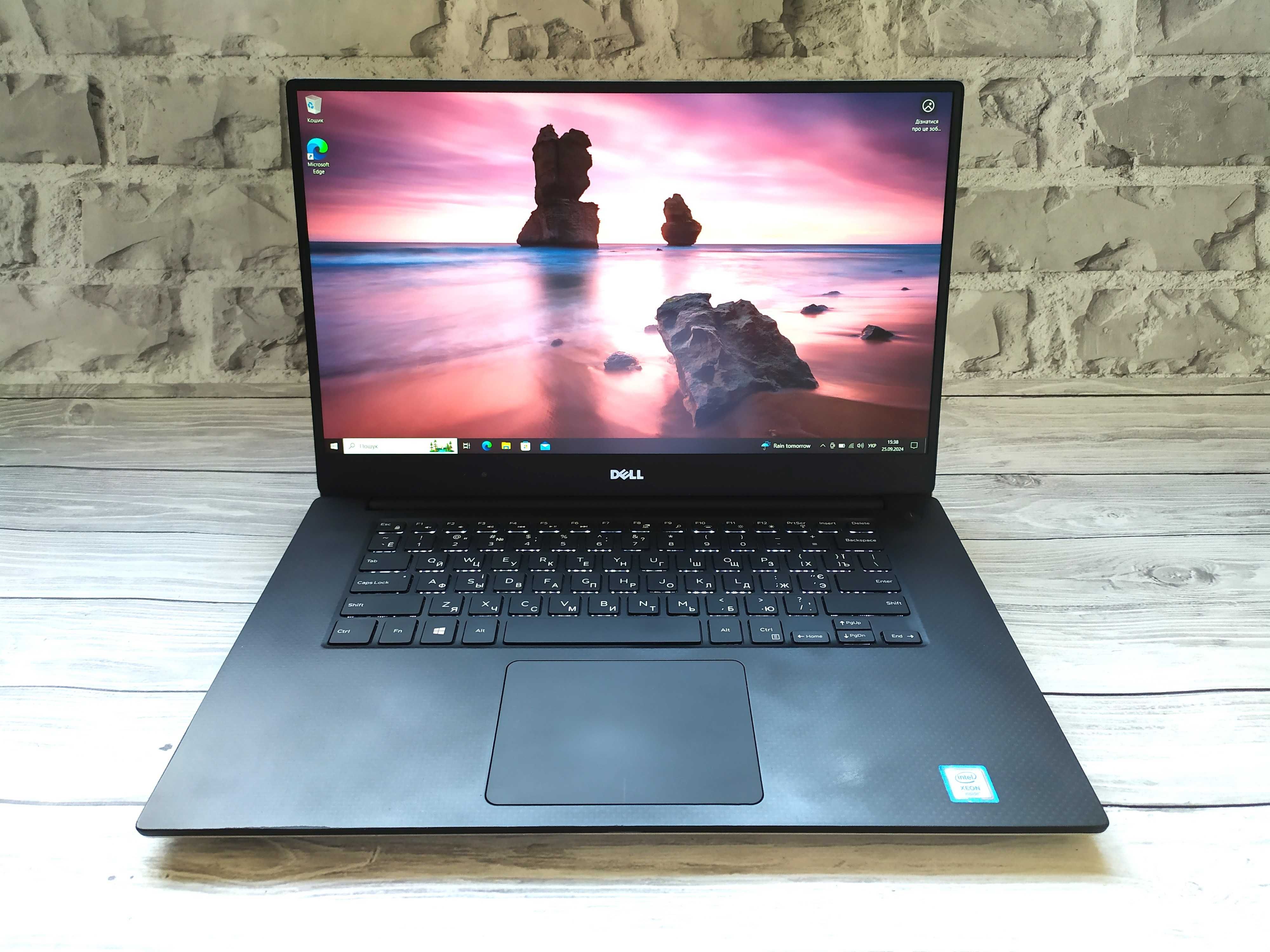 Dell Precision 5510 FHD IPS/Xeon E3-1505M v5/16GB/256GB/Nvidia M1000M
