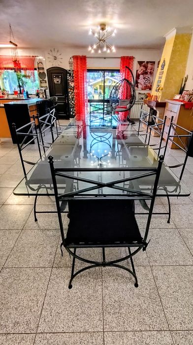 Mesa de Jantar com Cadeiras
