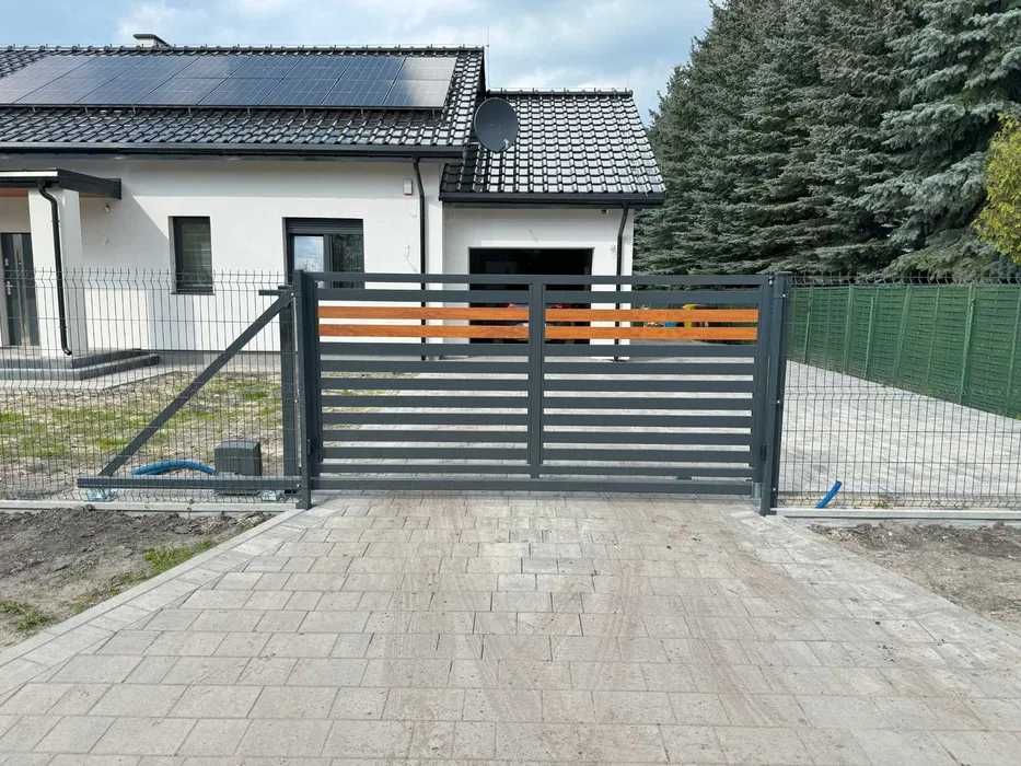 Brama ogrodzeniowa palisadowa – dwuskrzydłowa metalowa, napędy bramy