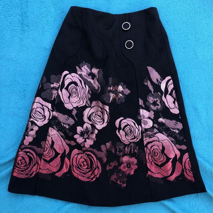 Spódnica w piękne kwiaty