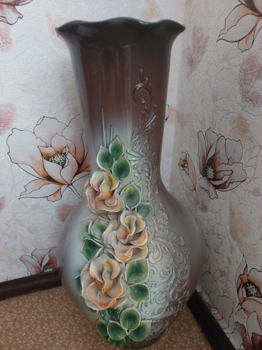 Нова напольна ваза