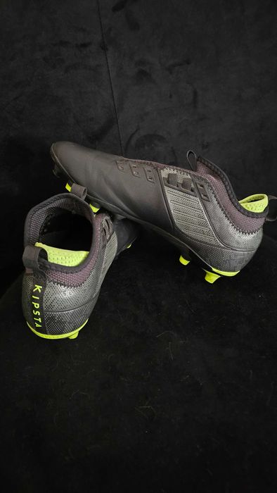 Chuteiras nr 42 praticamente novas