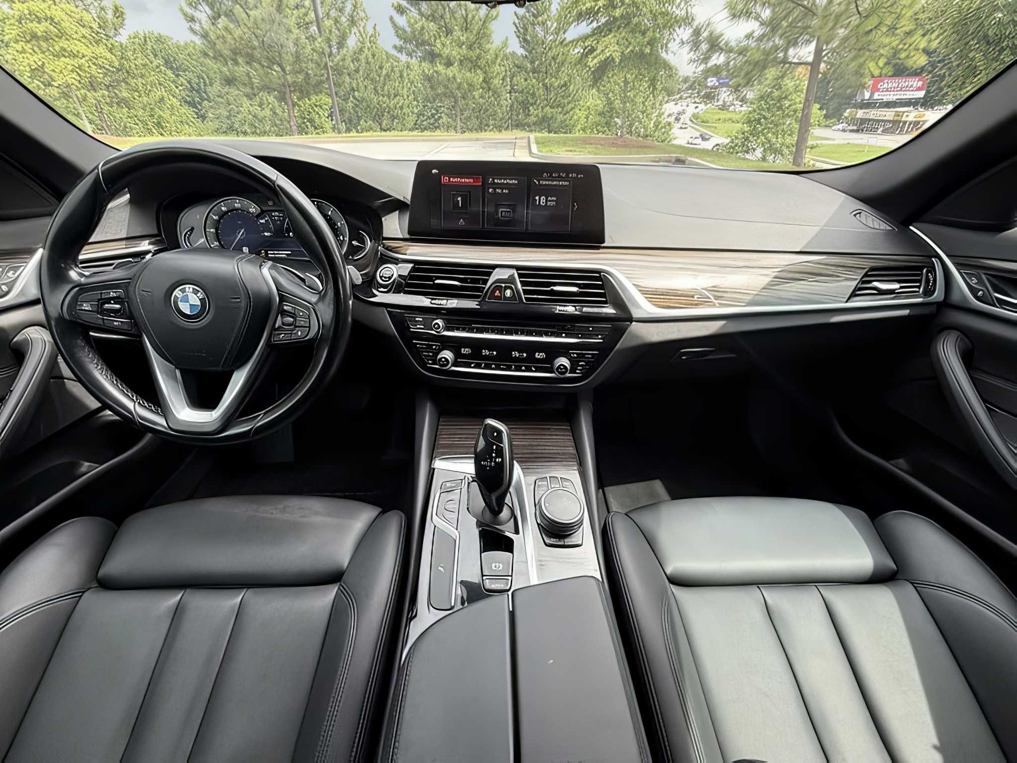 2019 BMW 5 Series 530i
