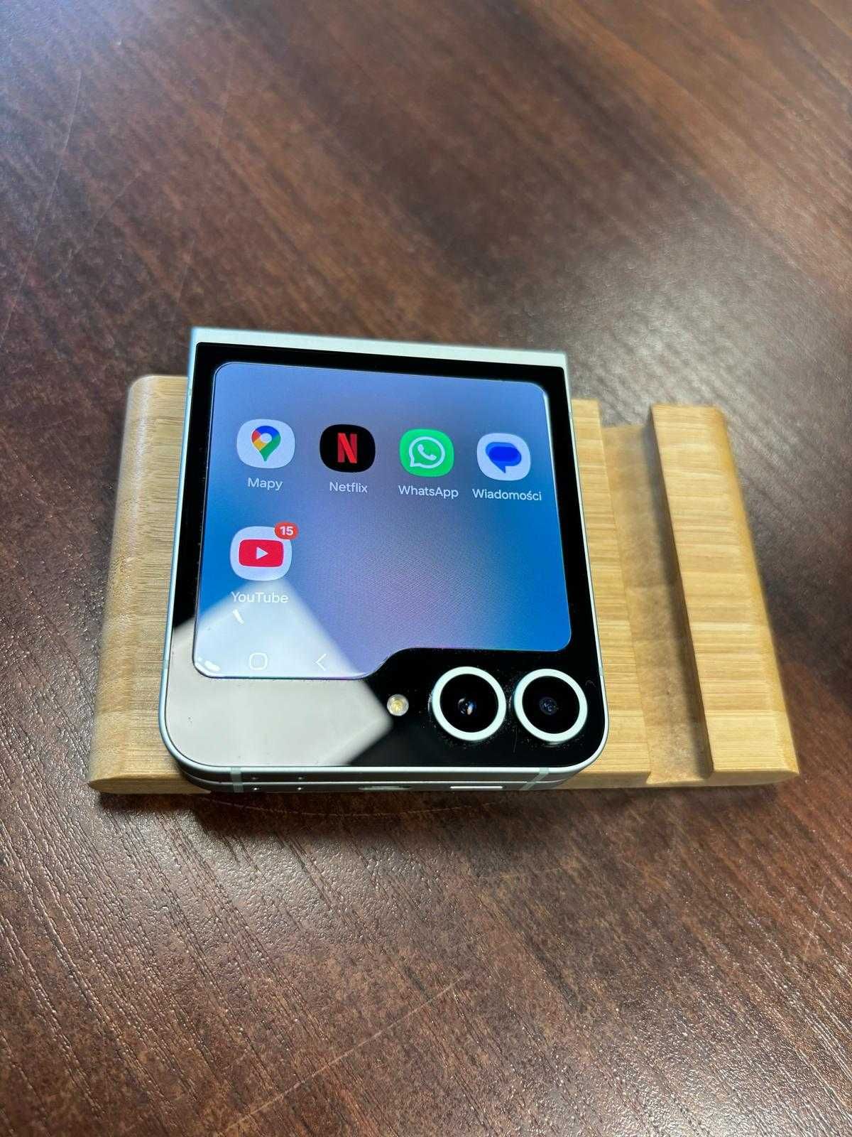 Samsung galaxy z flip 6