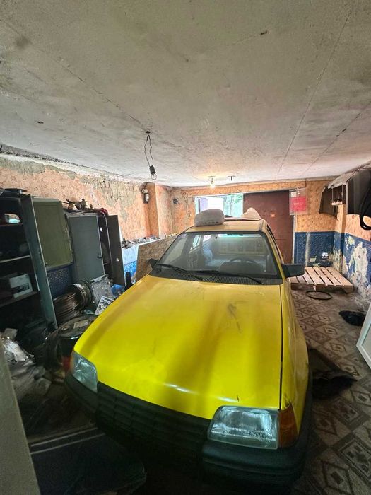 ПРОДАЖ просторого цегельного гаража з ділянкою( у Чернівцях