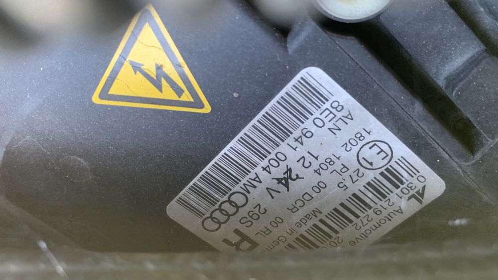 AUDI A4 B7 BIXENON xenon LAMPY lampa przód prawa lewa reflektor EUROPA