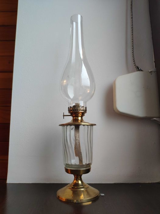 Stara angielska lampa naftowa n773