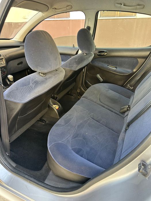 Peugeot 1.1 206 gasolina